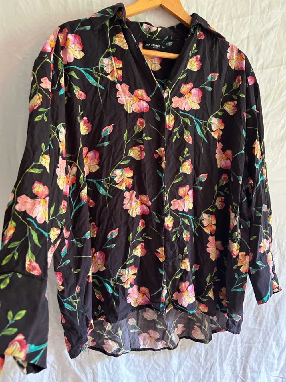 Neo-Nostalgia / Boho Floral Button Down Shirt